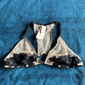 Victoria’s Secret dream angels bralette size small.